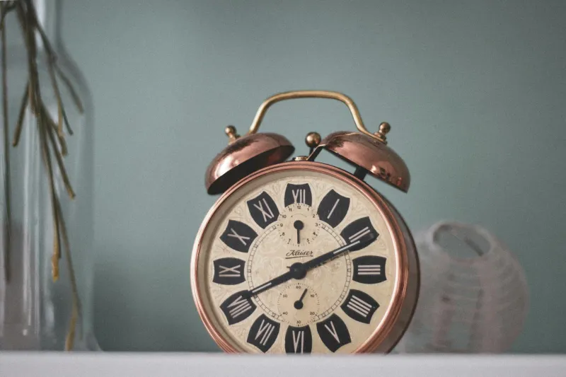 Before Alarm Clocks, Americans Paid Strangers to Bang on Their Windows at Dawn