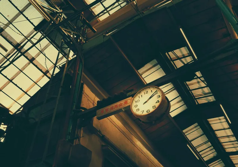 When Every Town Had Its Own Time: The Railroad Engineer Who Synchronized America in One Afternoon